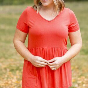 NWT Michelle Mae Short Sleeve Ruffle Bottom Top Size 4X